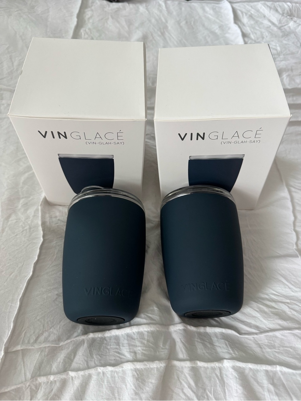 Set of VinGlacé Navy Blue Wine Glass Tumblers with spill proof lid - new in box